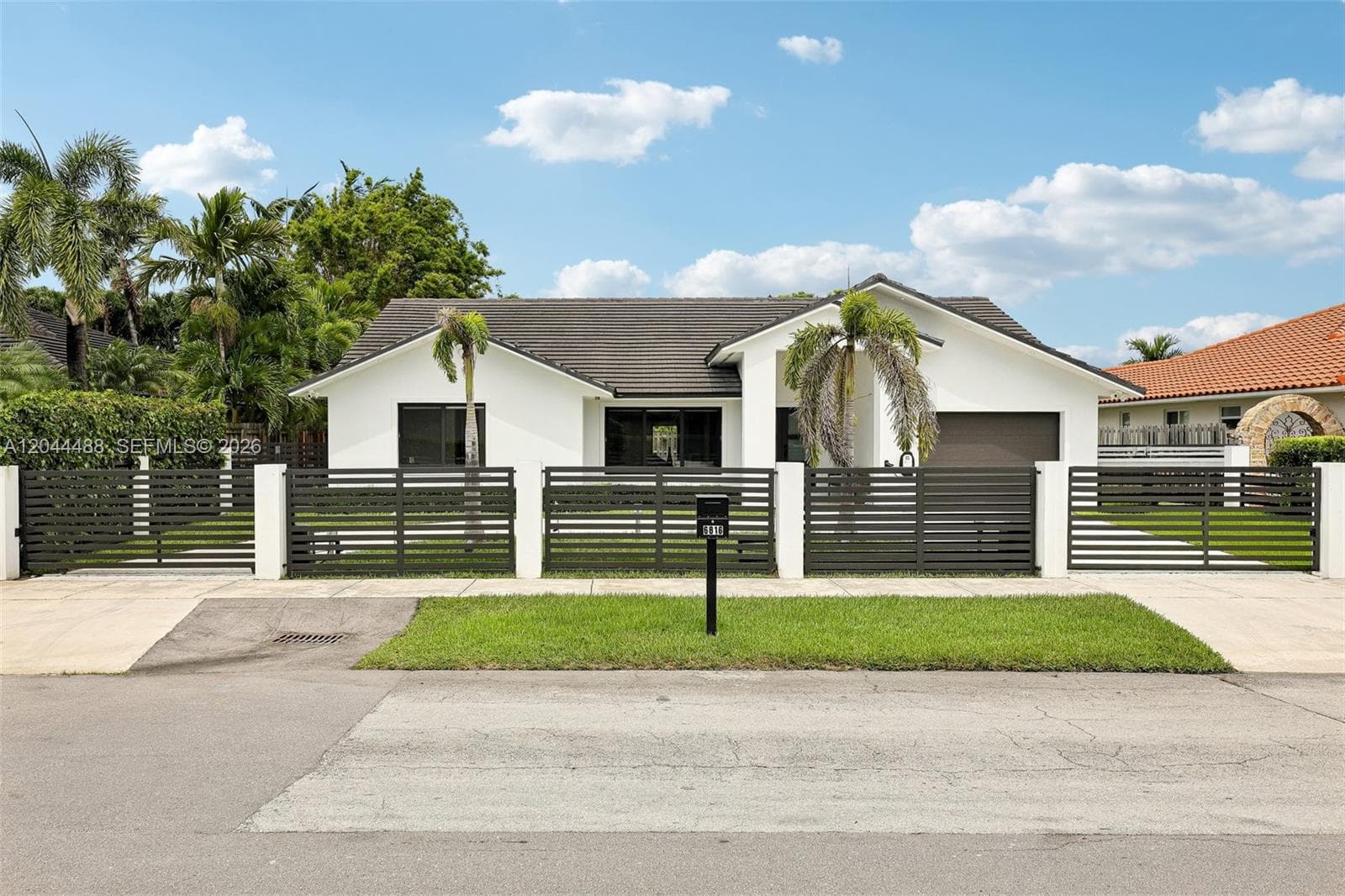 6816 SW 89th Ct, Miami FL 33173